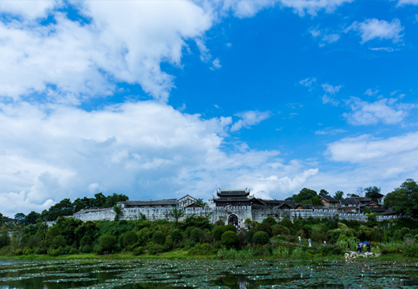 【贵州旅游高铁五日】金海雪山+黄果树瀑布+青岩古镇+荔波大小七孔+西江千户苗寨